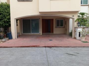 Casa · 125m² · 3 Recámaras · 3 Estacionamientos · Casa en Fraccionamiento Las Quintas