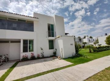 Casa de 3 habitaciones, Tlajomulco de Zúñiga · Casa en Renta Al Lado de Casa Fuerte