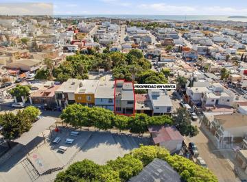 Casa · 160m² · 3 Recámaras · 1 Estacionamiento · Casa en Venta 1era, Seccion de Santa Fe, Tijuana, B. C.