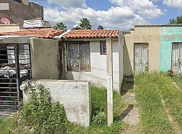 Casa de 3 habitaciones, Zapopan · Casa de 90 m² con 3 Recámaras en Venta en Villas de Tesistán