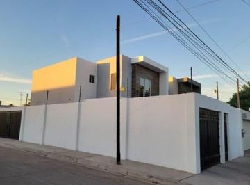 N/A · Casa en Renta, Ubicación Privilegiada, en Esquina!