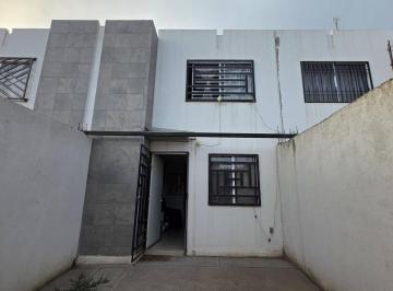 Casa · 76m² · 2 Recámaras · 1 Estacionamiento · Héroes de León | Sobre Boulevard y con Potencial Comercial | Casa en Venta | León, Guanajuato