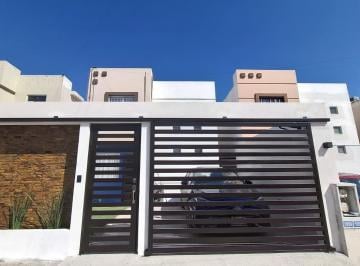 Casa · 214m² · 3 Recámaras · 2 Estacionamientos · Casa en Venta Equipada en Privada Escobedo Área de Monterrey
