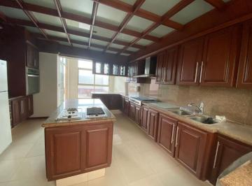 Casa de 4 habitaciones, Zapopan · Casa en Renta a Dos Cuadras de Av Patria y Beethoven - Fraccionamiento Residencial Cordilleras