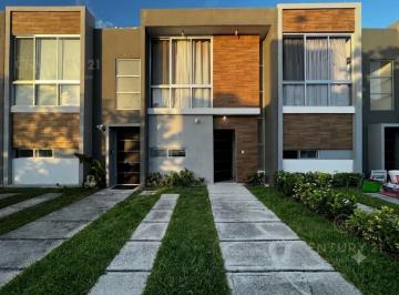 Casa · 84m² · 2 Recámaras · 1 Estacionamiento · Casa en Venta Condominio Riviera Playa del Carmen P4610