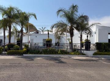 Casa en condominio de 3 habitaciones, Querétaro · Casa en Venta en Jardines de La Hacienda Dentro de Condominio