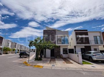 Casa · 98m² · 3 Recámaras · 2 Estacionamientos · Casa en Renta en Valle de San Pedro III Et2 Chihuahua, Chih.