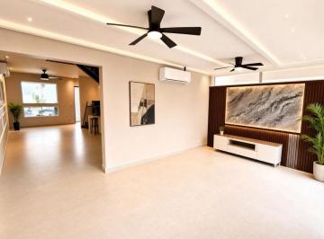 Casa de 4 habitaciones, Santa Catarina · Estrena La Casa Que Siempre Soñaste en La Exclusiva Zona de La Huasteca!