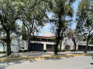 Casa de 4 habitaciones, Miguel Hidalgo · Casa en Venta Paseo de Los Ahuehuetes Norte 1492, Colonia Bosque de Las Lomas!
