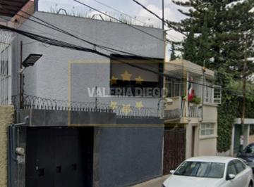 Casa de 4 habitaciones, Coyoacán · Vendo Casa en del Carmen, Coyoacan