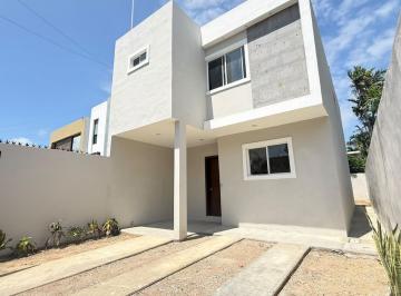 Casa · 135m² · 3 Recámaras · 1 Estacionamiento · Casa en Venta, Col. Tampico - Altamira, Altamira