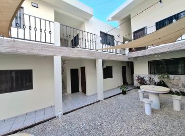 Villa · 450m² · 10 Recámaras · Edificio de Departamentos en Venta en Playa del Carmen Zona Centro.