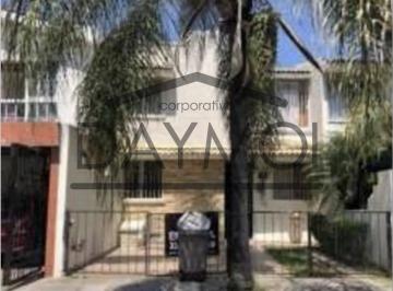 Casa de 3 habitaciones, Juárez · Casa en Fresno 101, Col Quinta Las Sabinas, Monterrey.