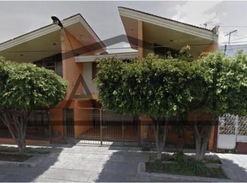 Casa de 4 habitaciones, Guadalajara · Casa en C. José R. Osorio 3717 - Mz 214, Insurgentes, 44820 Guadalajara, Jal.