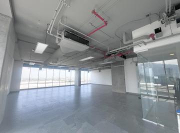 Oficina · 64m² · 3 Estacionamientos · Oficina en Renta