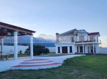Rancho · 400m² · 3 Recámaras · 10 Estacionamientos · Rancho en Venta en Salinas Victoria