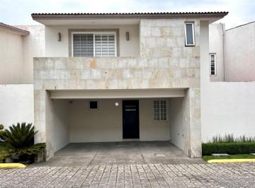 Casa en condominio de 3 habitaciones, Metepec · Renta Casa La Joya, en Privada con Excelente Ubicación