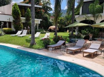 Casa de 11 habitaciones, Tepoztlán · Oportunidad de Inversión en Tepoztlán Morelos