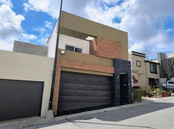 1f5a180356500efe72f73190b4c9e457e5904cd76b32cc48c70d6506ab08bf55 · Colinas de Chapultepec, Fresno, Casa en Venta