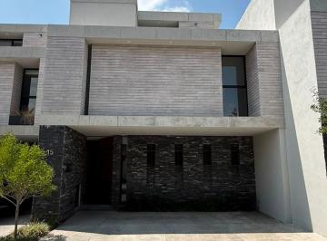Casa en condominio de 3 habitaciones, Querétaro · Residencia en Renta en Quiana – Los Altos Juriquilla