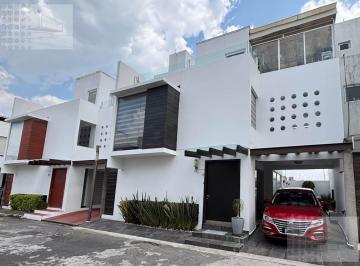 Casa · 170m² · 2 Recámaras · 2 Estacionamientos · Casa en Santa María