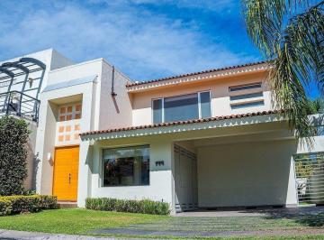 aada47025dcc77c81e297e516f172af6020f1ca28ac6ce3de86250103961a7a6 · Casa en Venta Dentro de Coto en Valle Real, Zapopan