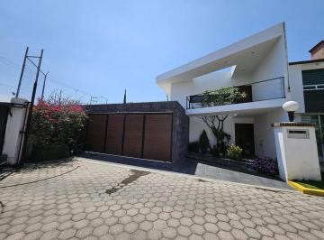 Casa Venta 443m² de 3 habitaciones · Se Vende Casa en Fraccionamiento Entre Bosques, Zerezotla, San Pedro Cholula