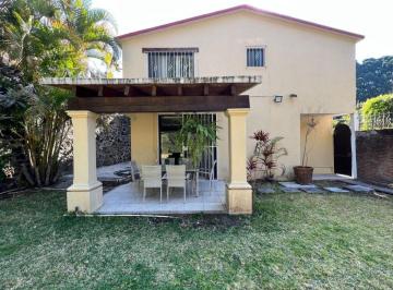 Casa de 3 habitaciones, Cuernavaca · Casa en Venta en La Colonia Tlaltenengo, Cuernavaca Morelos