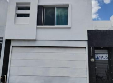 Casa · 170m² · 3 Recámaras · 2 Estacionamientos · Casa en Renta en Bosques de Linda Vista, San Nicolás de Los Garza, N. L.