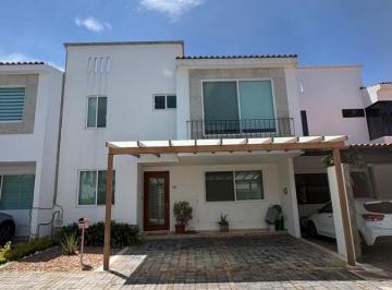 Casa de 3 habitaciones, San Andrés Cholula · Casa Amueblada en Renta en Parque La Castellana Lomas de Angelópolis