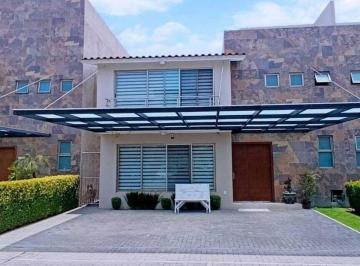 9854fb23e0516c03c069e800dbe3dbe0abf8eafb2a84158fd9445594838f53a9 · Venta de Casa en Condominio en Metepec