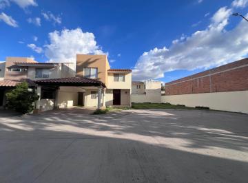 Casa en condominio de 3 habitaciones, Jesús María · Venta de Casa en Fraccionamiento