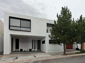 70c8085f24aafcea6bcc80810e7db1086ef034234c7120851fd0ba689772dc4d · Casa Nueva en Venta Dentro de Privada en Club de Golf La Loma