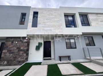 Casa · 108m² · 3 Recámaras · 1 Estacionamiento · Casa en Venta Cumbres del Marques