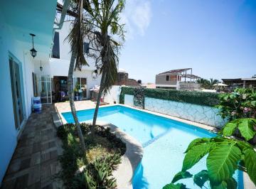 N/A · Casa en Venta con Terreno Amplio Para Ampliacion en Puerto Vallarta