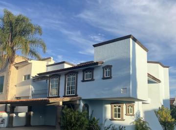 Casa · 343m² · 3 Recámaras · 2 Estacionamientos · Casa en Venta Y/o Renta en Privada Cerrada en Rinconada Álamos, Álamos 2da Sección.