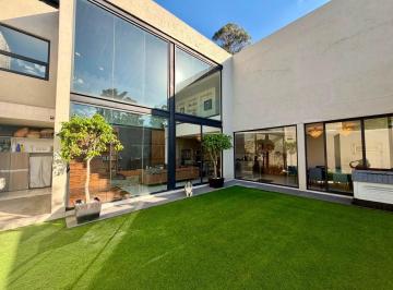 Casa · 800m² · 3 Recámaras · 3 Estacionamientos · Casa - Lomas de Tecamachalco