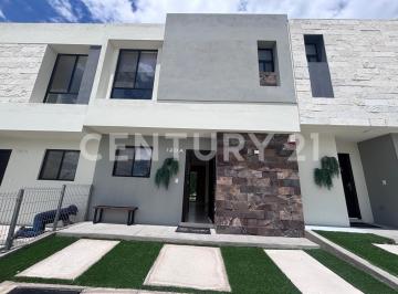 Casa · 92m² · 2 Recámaras · 1 Estacionamiento · Casa en Venta Cumbres del Marques