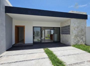 Casa · 112m² · 3 Recámaras · 2 Estacionamientos · Venta de Casa en Fraccionamiento Lomas del Mediterráneo un Nivel
