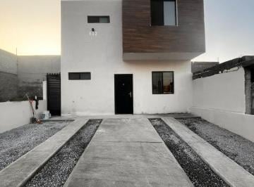 Casa · 110m² · 3 Recámaras · 2 Estacionamientos · Casa en Venta en Col. Nueva Imagen, Saltillo, Coah.