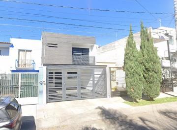Casa de 3 habitaciones, Guadalajara · Venta de Casa en Adalberto Navarro Sanchez Unidad Habitacional Los Arrayanes Municipio Guadalajara