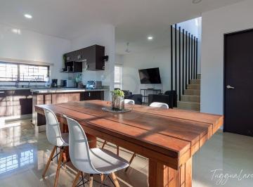 Casa · 189m² · 3 Recámaras · 2 Estacionamientos · Casa en Renta en Fraccionamiento Floresta