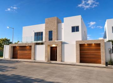 Casa de 4 habitaciones, La Paz · Casa Nueva Grande en Preventa | 4 Recamaras 4 Baños | El Centenario