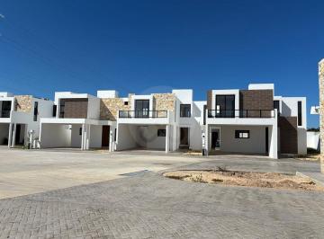 Casa · 210m² · 4 Recámaras · 2 Estacionamientos · Adara: Casa en Venta en Temozón Norte