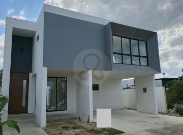 Casa en condominio · 253m² · 4 Recámaras · 2 Estacionamientos · Casa en Condominio en Venta en Pueblo Conkal