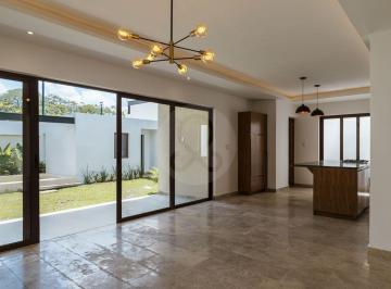 Casa · 298m² · 4 Recámaras · 2 Estacionamientos · Casa en Venta en México Norte