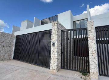 Casa · 251m² · 3 Recámaras · 2 Estacionamientos · Casa en Venta en Temozón Norte