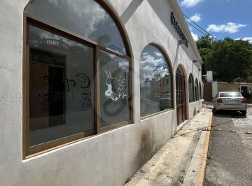 Local comercial · 325m² · 1 Estacionamiento · Local en Renta en Itzimna