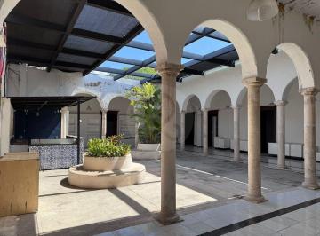 Local comercial · 587m² · 3 Estacionamientos · Local en Renta en Merida Centro