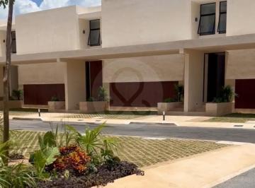 Casa · 125m² · 1 Recámara · 1 Estacionamiento · Casa en Venta en Temozón Norte